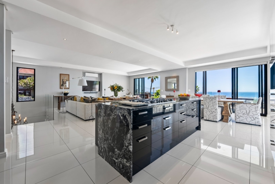 To Let 4 Bedroom Property for Rent in Fresnaye Western Cape